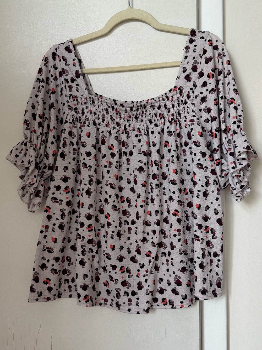MELLODAY Light Gray Floral Off-Shoulder Ruffle Sleeve Top